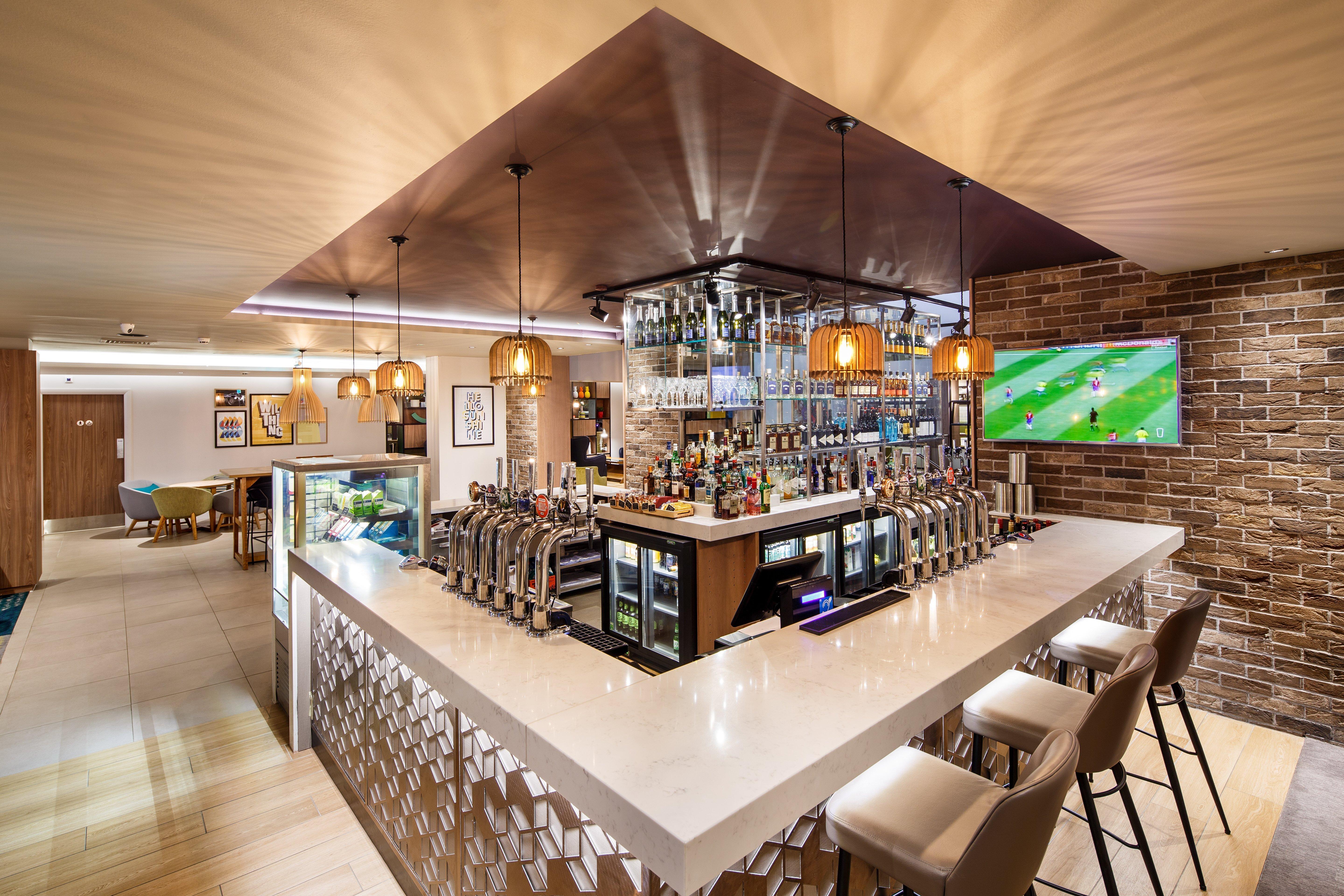 Holiday Inn Brentwood By Ihg Екстер'єр фото