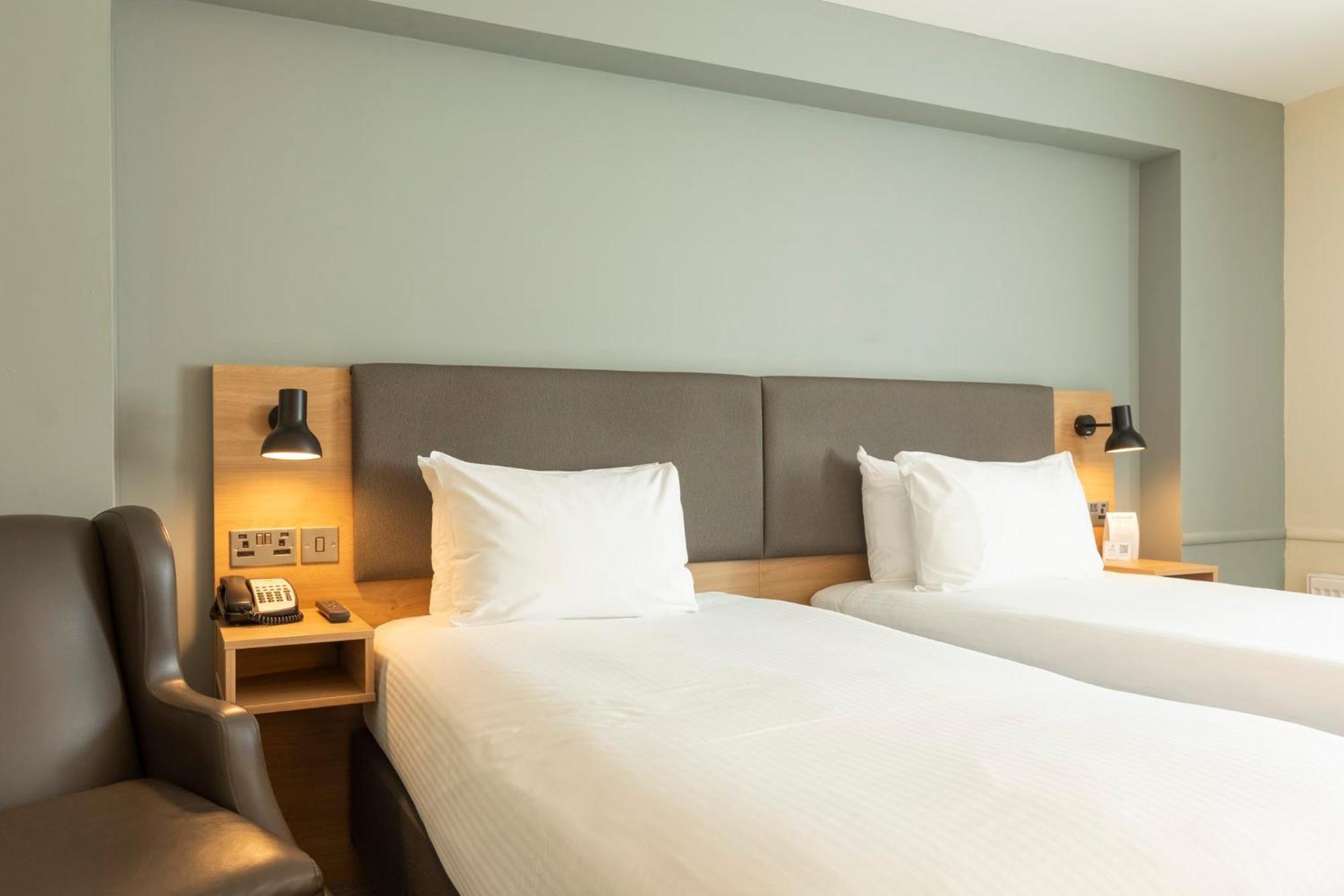 Holiday Inn Brentwood By Ihg Екстер'єр фото