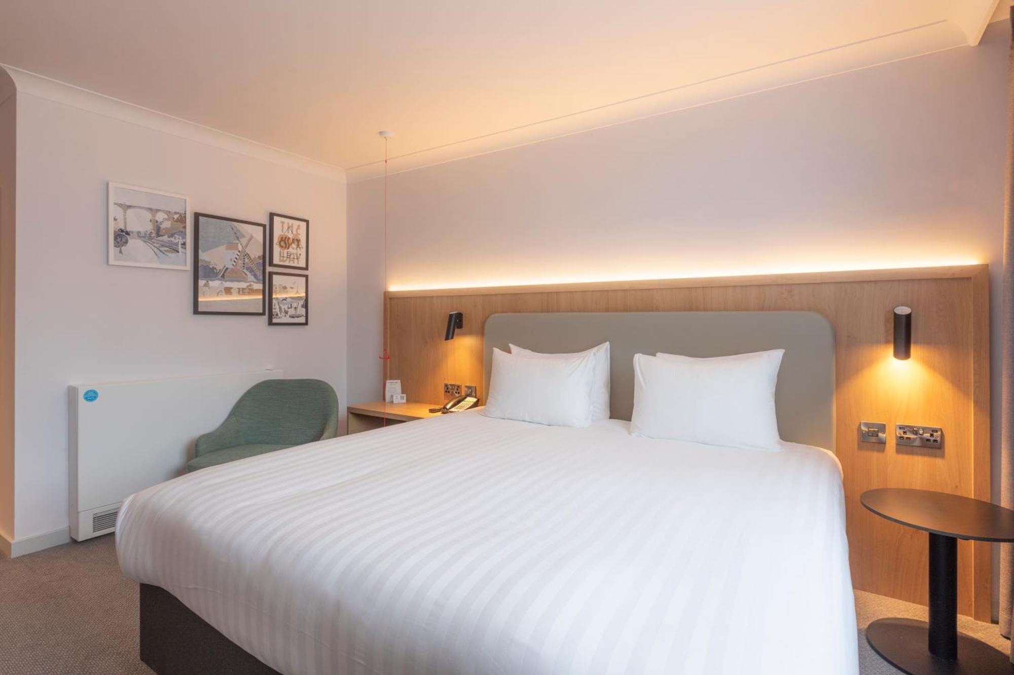 Holiday Inn Brentwood By Ihg Екстер'єр фото