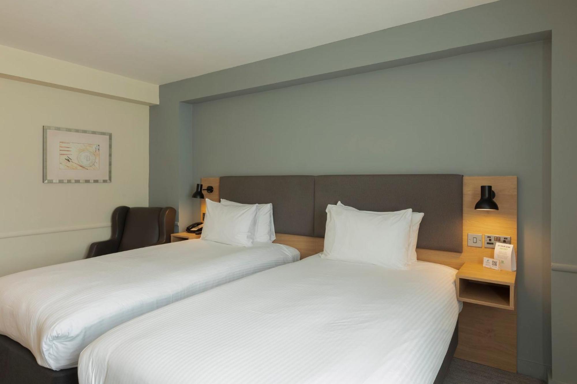 Holiday Inn Brentwood By Ihg Екстер'єр фото