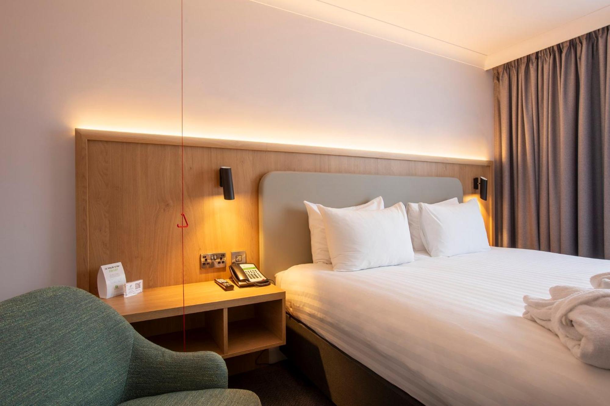 Holiday Inn Brentwood By Ihg Екстер'єр фото