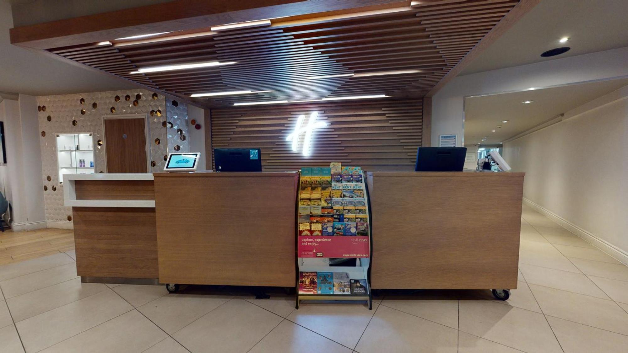 Holiday Inn Brentwood By Ihg Екстер'єр фото